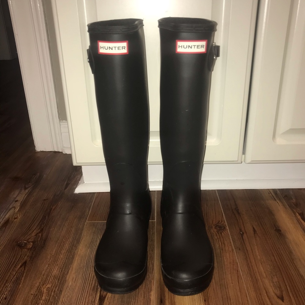 Black matte Hunter boots - size 7